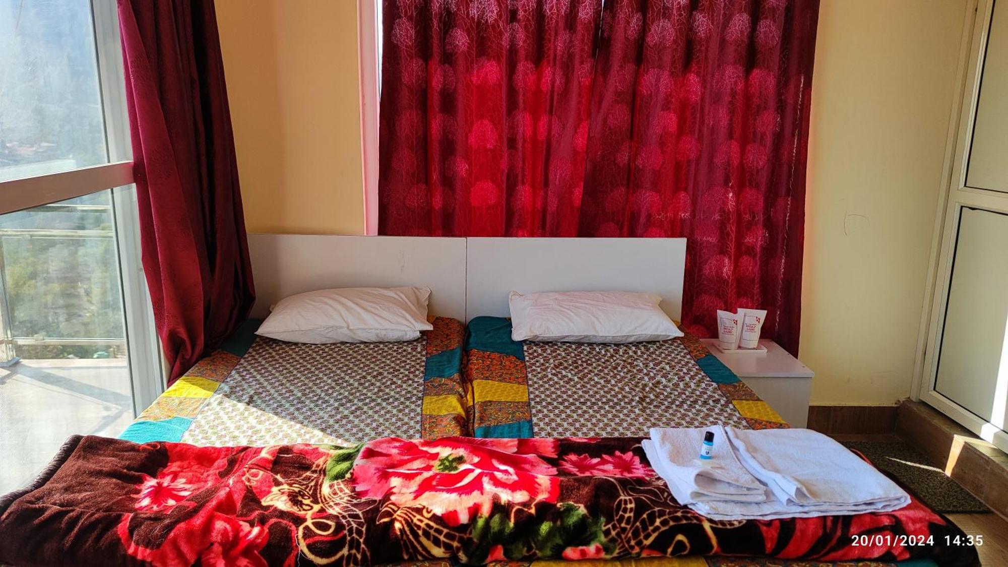 Bhīm Tāl Host Labs Homestay - Premium View מראה חיצוני תמונה